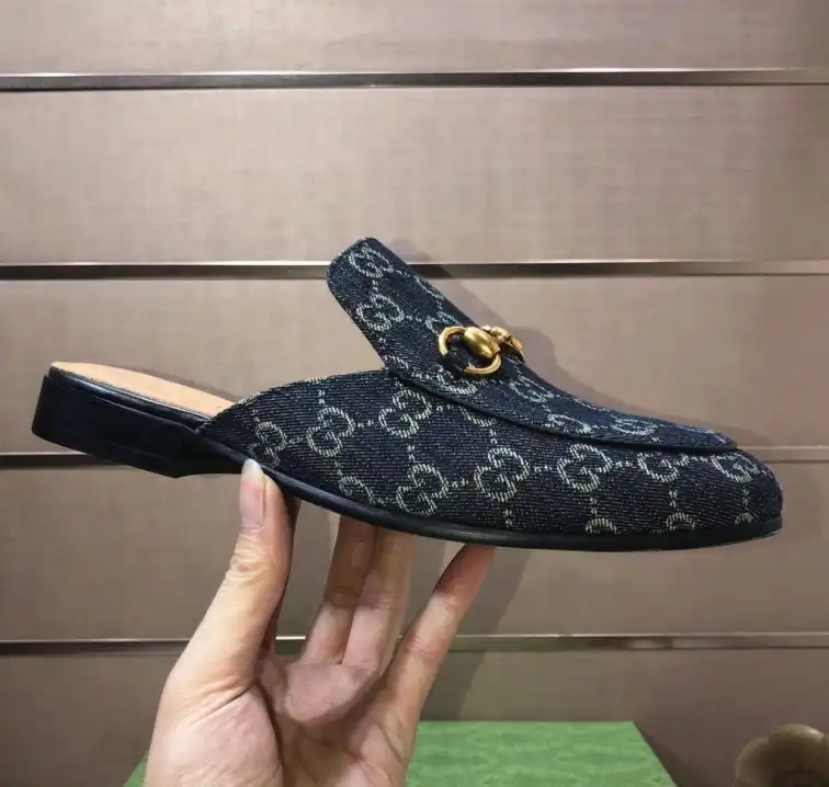 hype Gucci Slippers