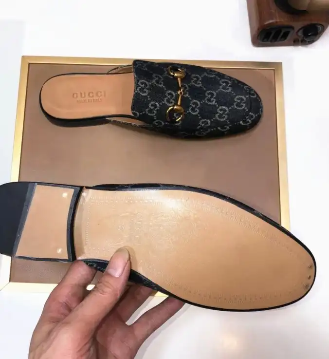 hype Gucci Slippers