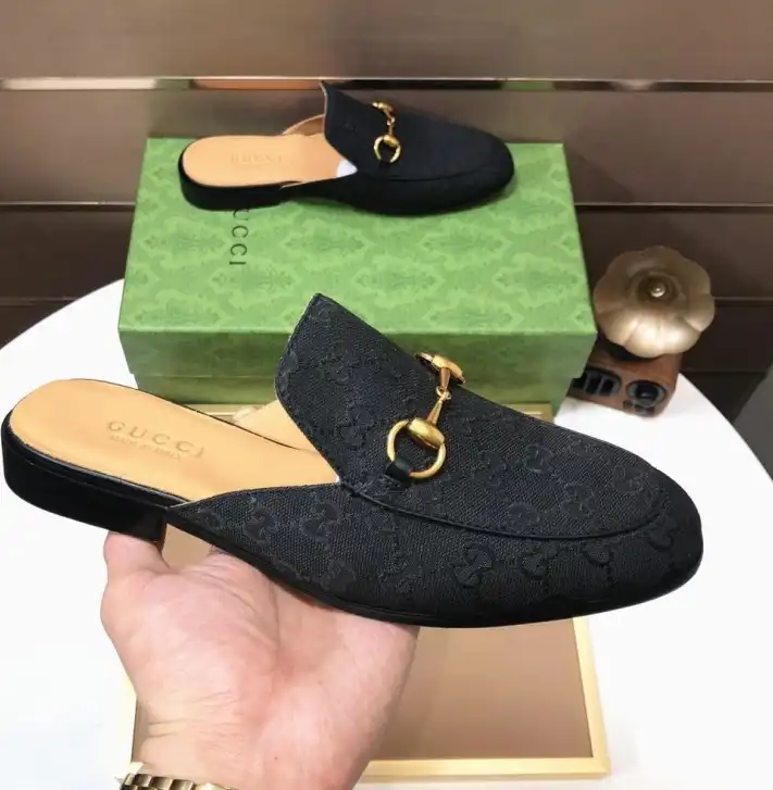 hype Gucci Slippers