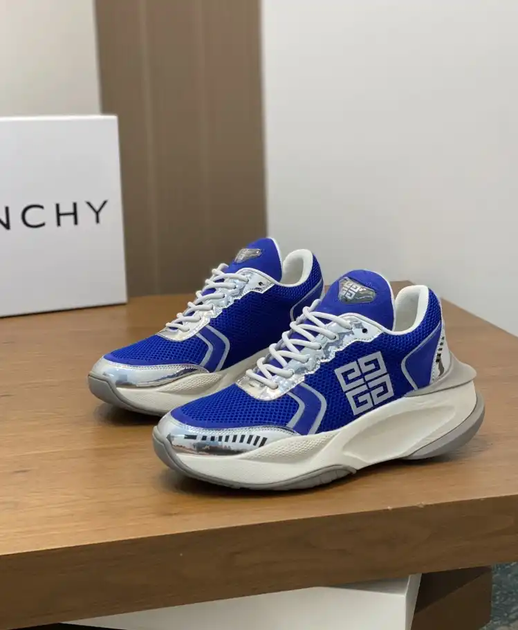 hype Givenchy Sneakers