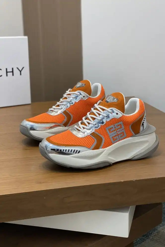 hype Givenchy Sneakers