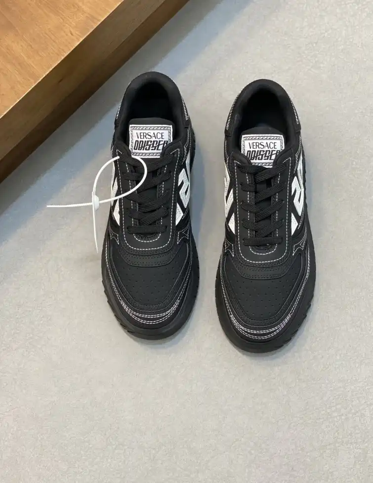 hype Givenchy Sneakers