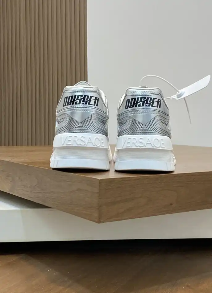 hype Givenchy Sneakers