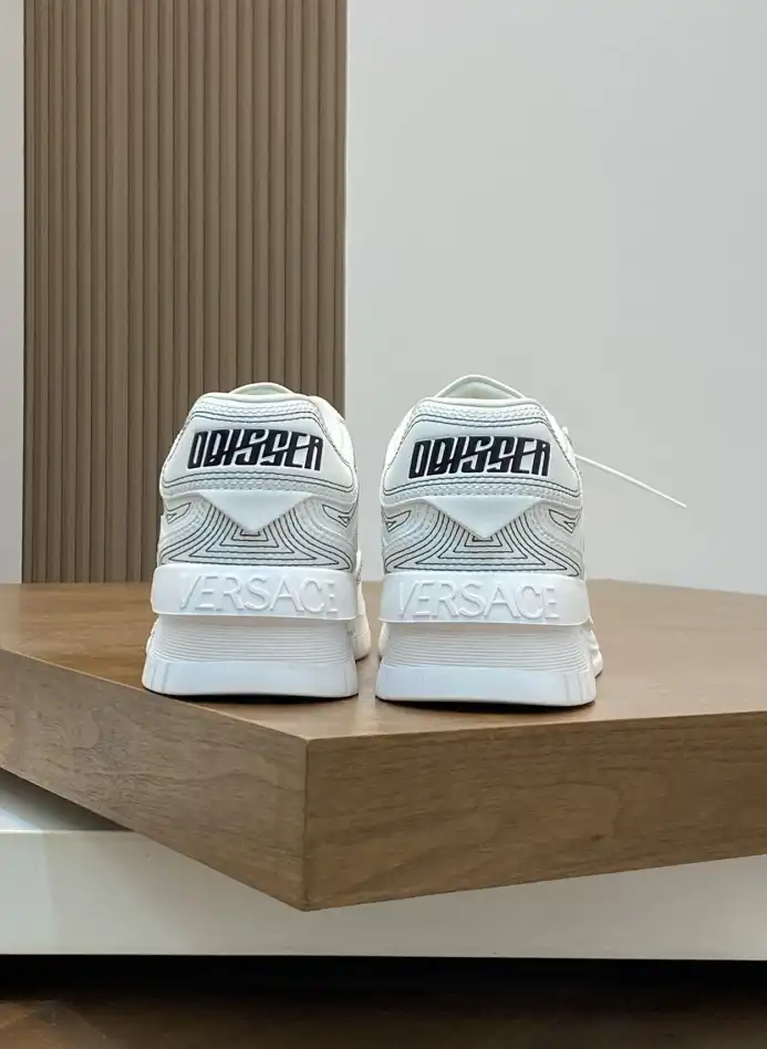 hype Givenchy Sneakers