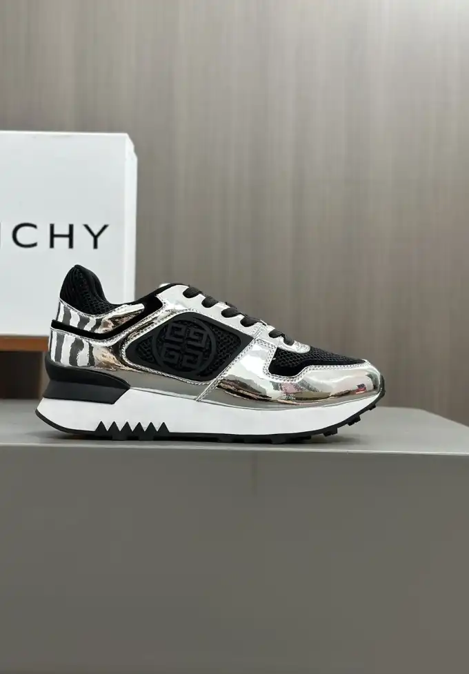 hype Givenchy Sneakers