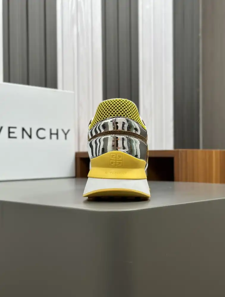 hype Givenchy Sneakers