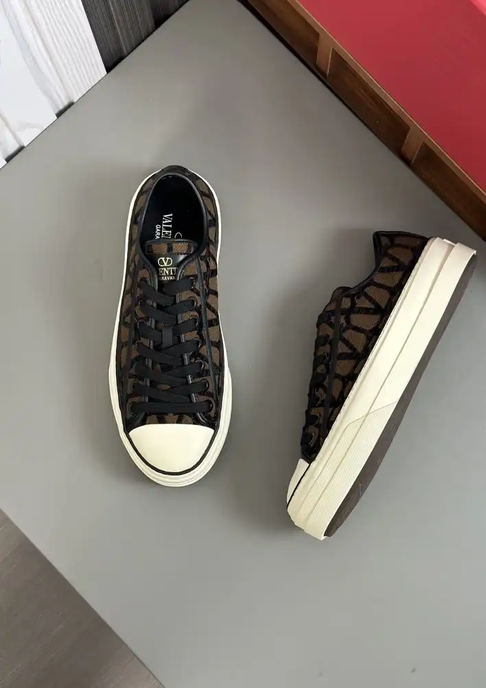 hype Valentino Casual Shoes