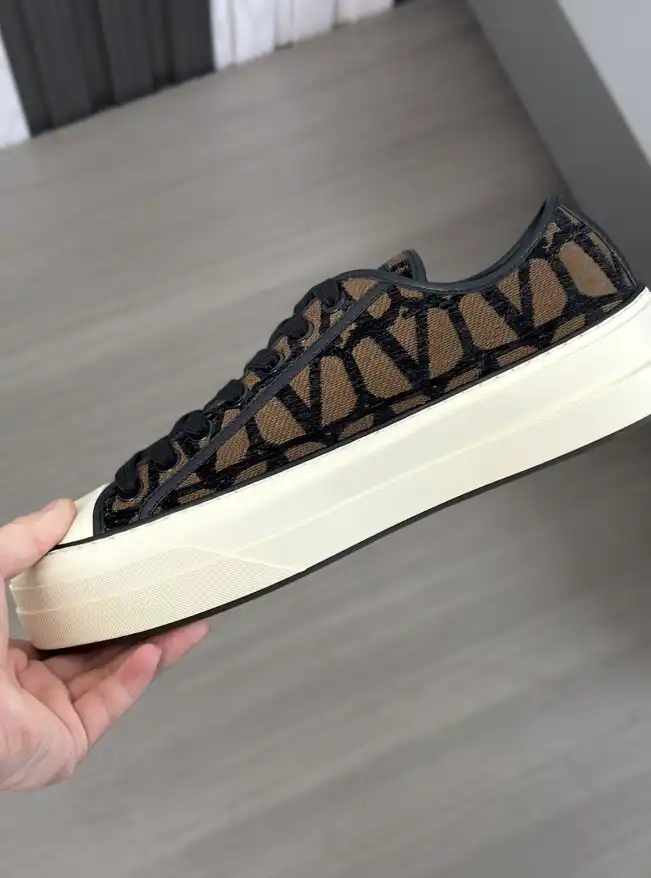 hype Valentino Casual Shoes