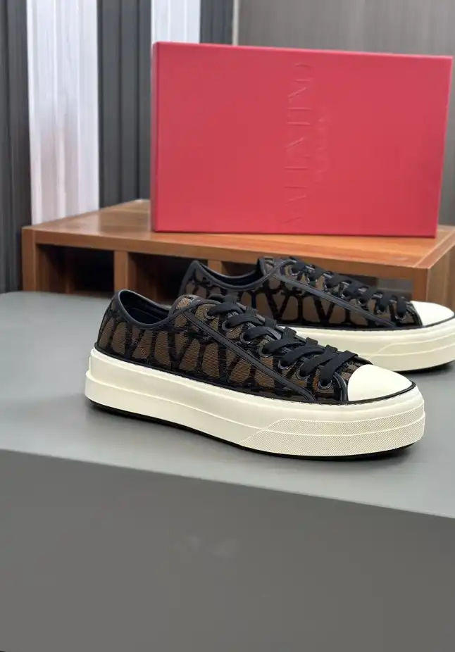 hype Valentino Casual Shoes