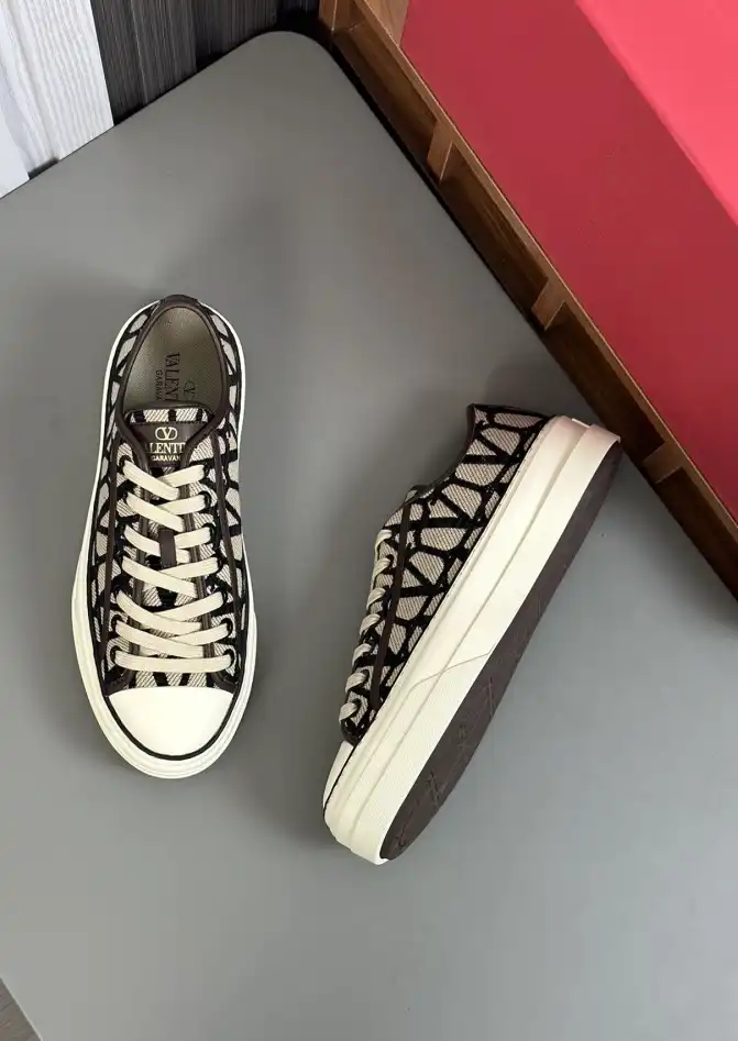 hype Valentino Casual Shoes