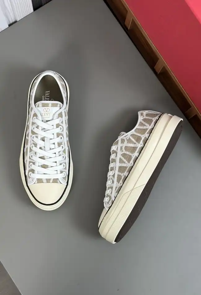 hype Valentino Casual Shoes