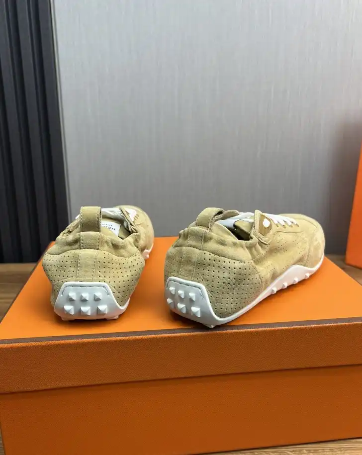 hype Hermes Casual Shoes