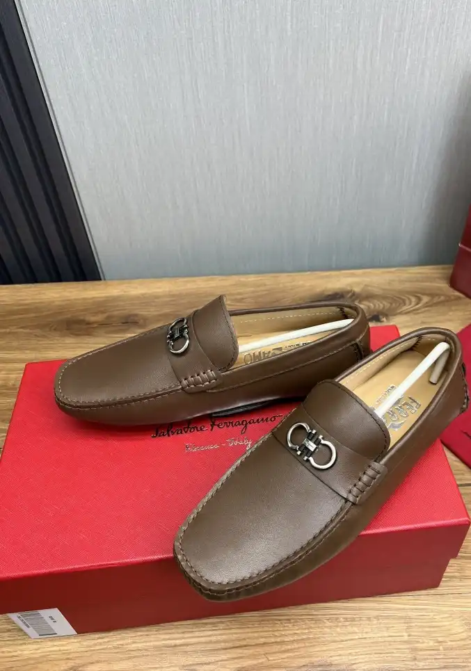 hype Ferragamo Leather Shoes