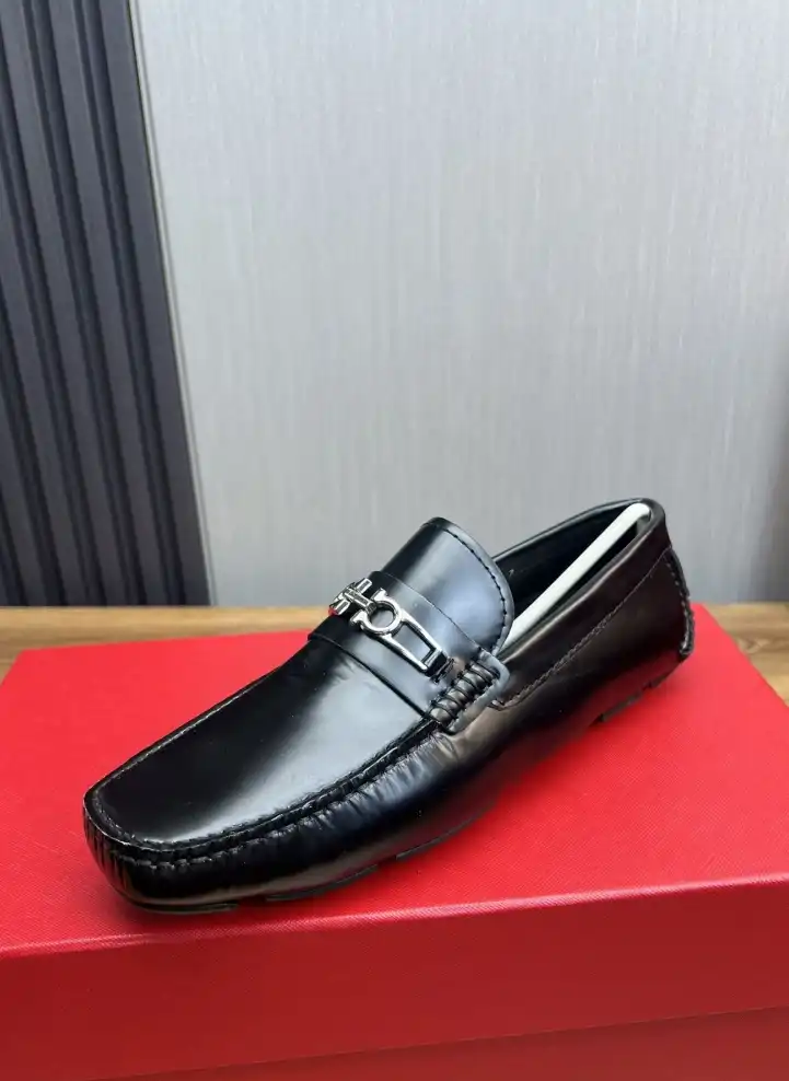 hype Ferragamo Leather Shoes