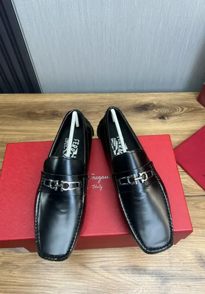 hype Ferragamo Leather Shoes