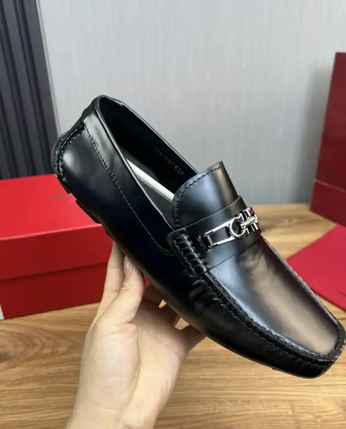 hype Ferragamo Leather Shoes