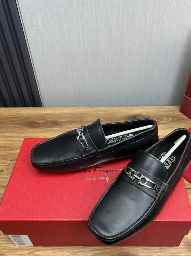 hype Ferragamo Leather Shoes