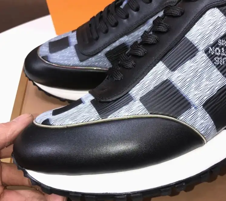 hype Louis Vuitton Sneakers