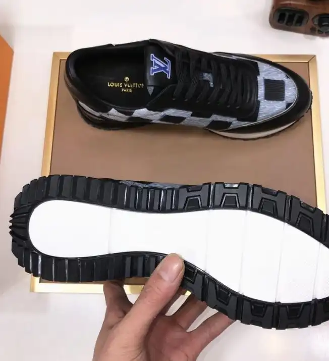 hype Louis Vuitton Sneakers