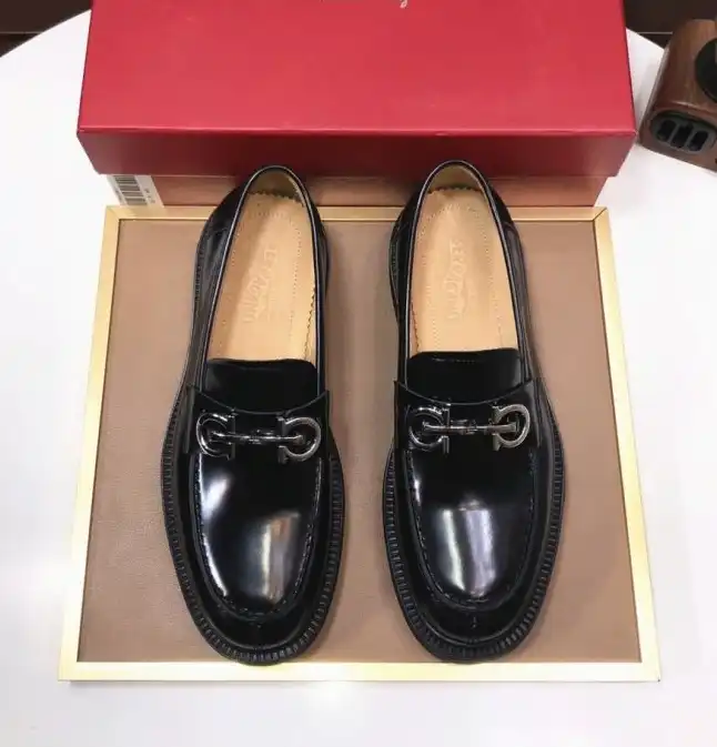 hype Ferragamo Leather Shoes