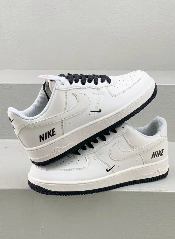 hype Nike Sneakers