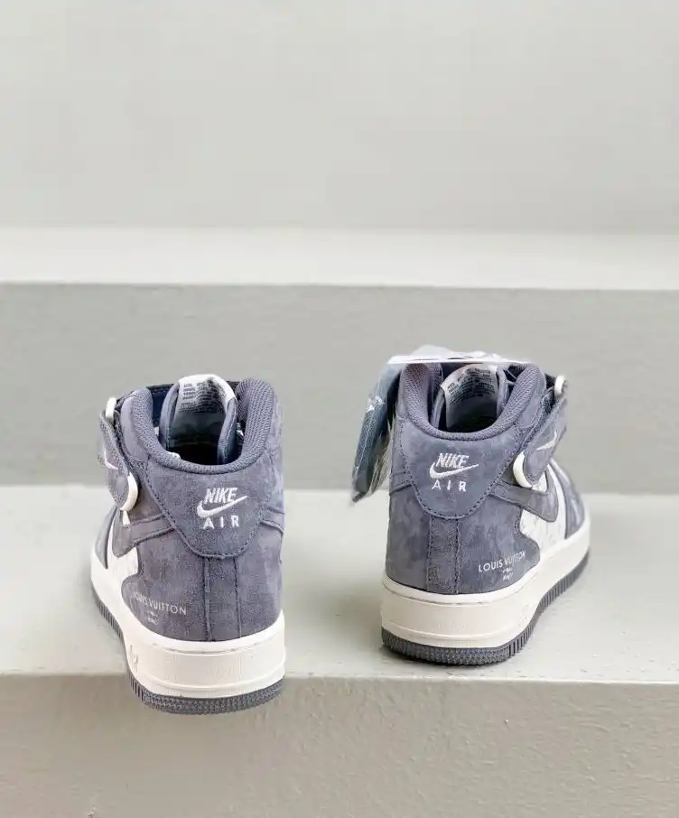 hype Louis Vuitton Sneakers