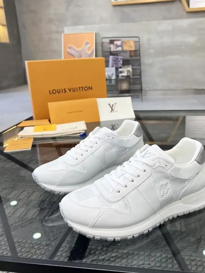 hype Louis Vuitton Sneakers