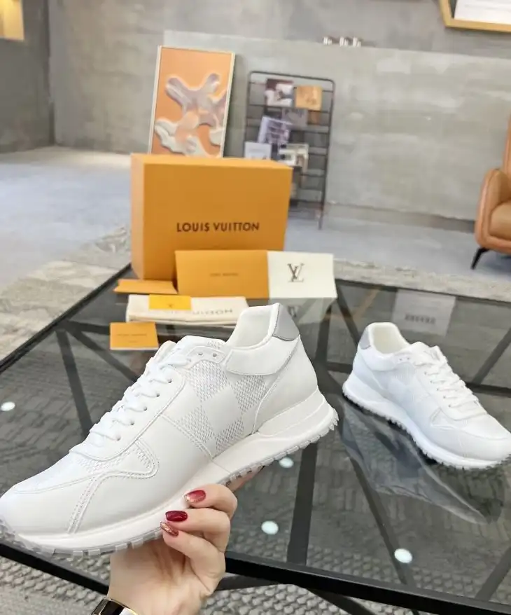 hype Louis Vuitton Sneakers