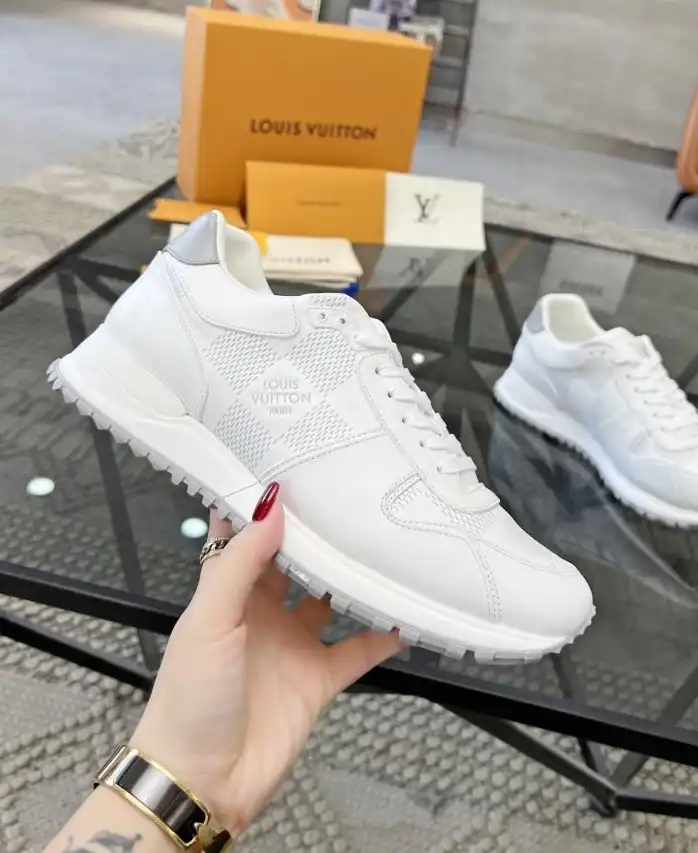 hype Louis Vuitton Sneakers