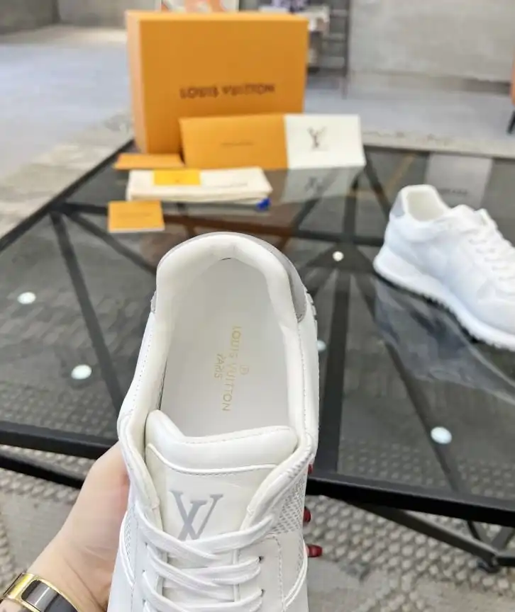 hype Louis Vuitton Sneakers