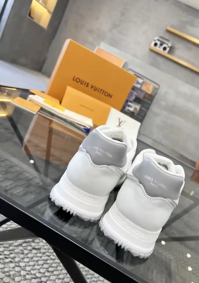 hype Louis Vuitton Sneakers