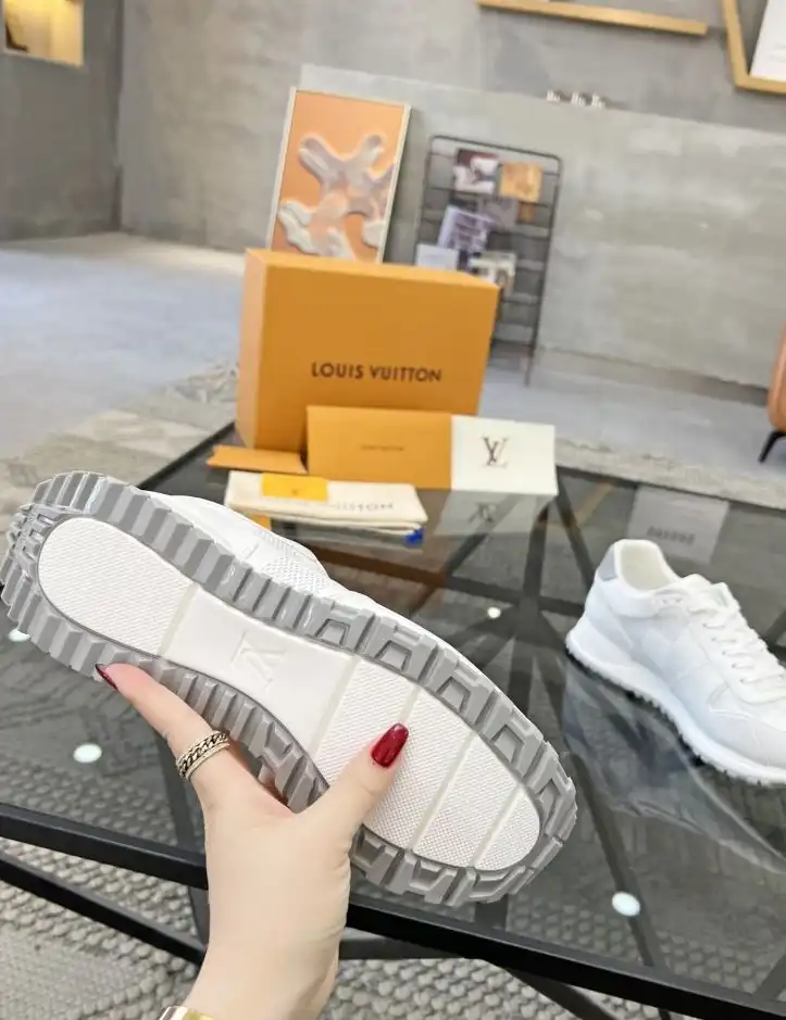 hype Louis Vuitton Sneakers