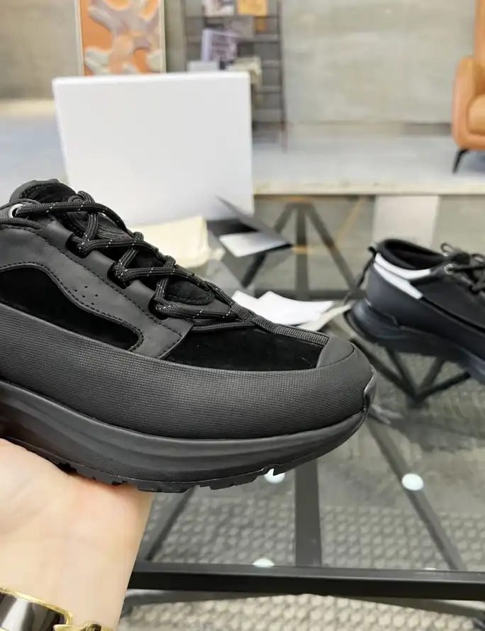 hype Givenchy Sneakers