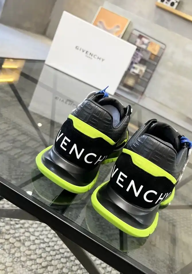 hype Givenchy Sneakers