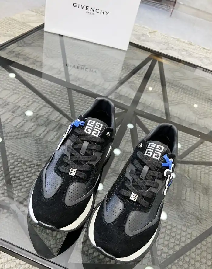 hype Givenchy Sneakers