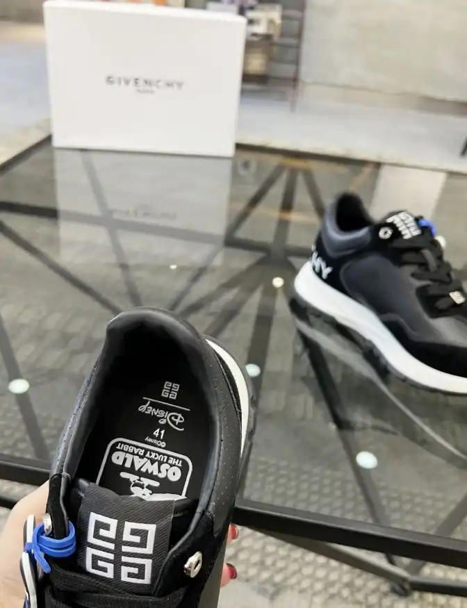 hype Givenchy Sneakers