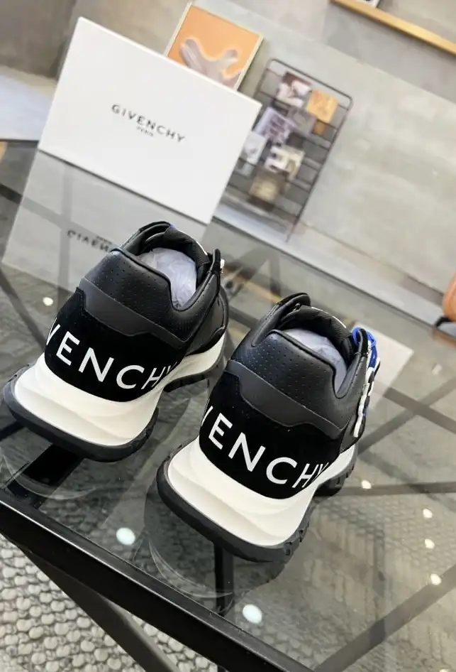 hype Givenchy Sneakers