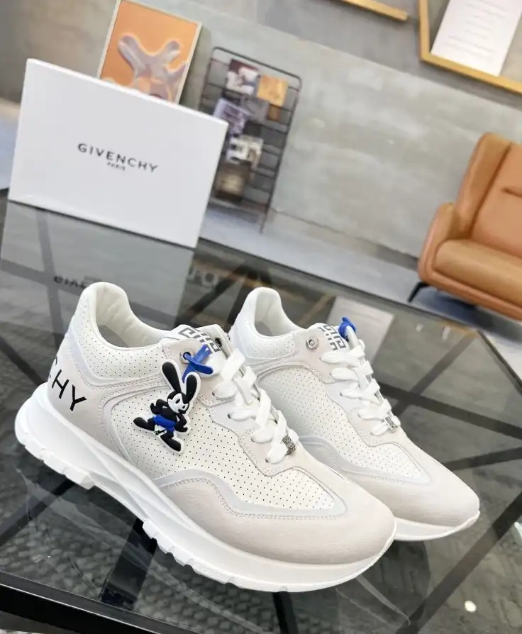 hype Givenchy Sneakers