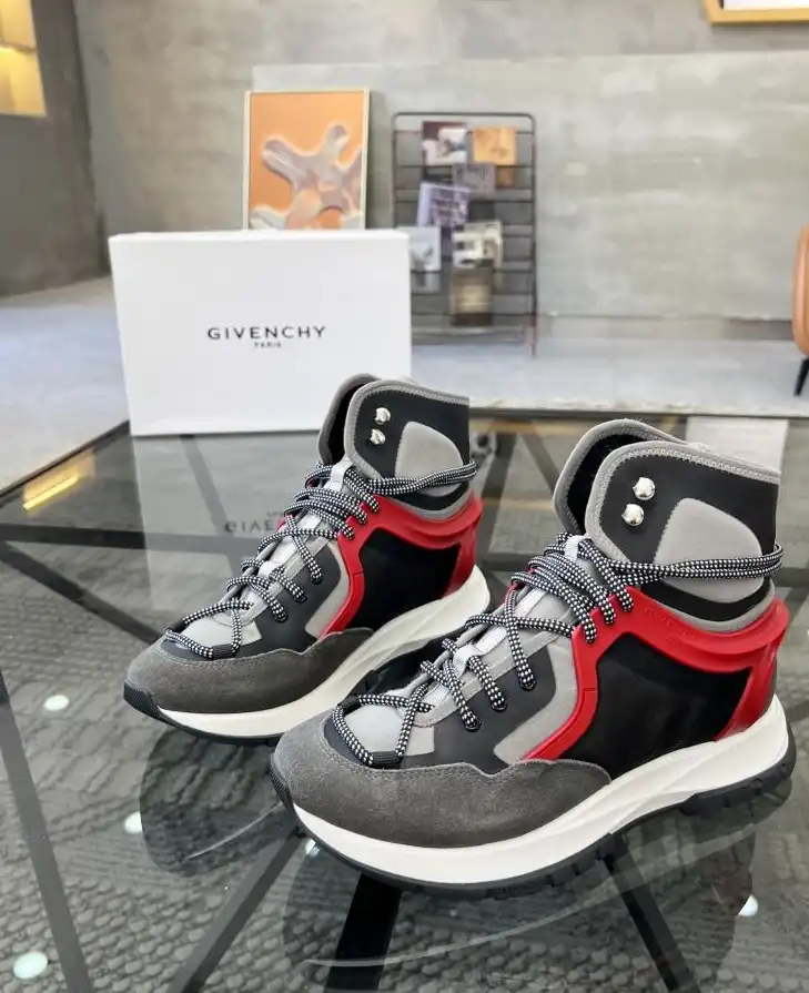 hype Givenchy Sneakers