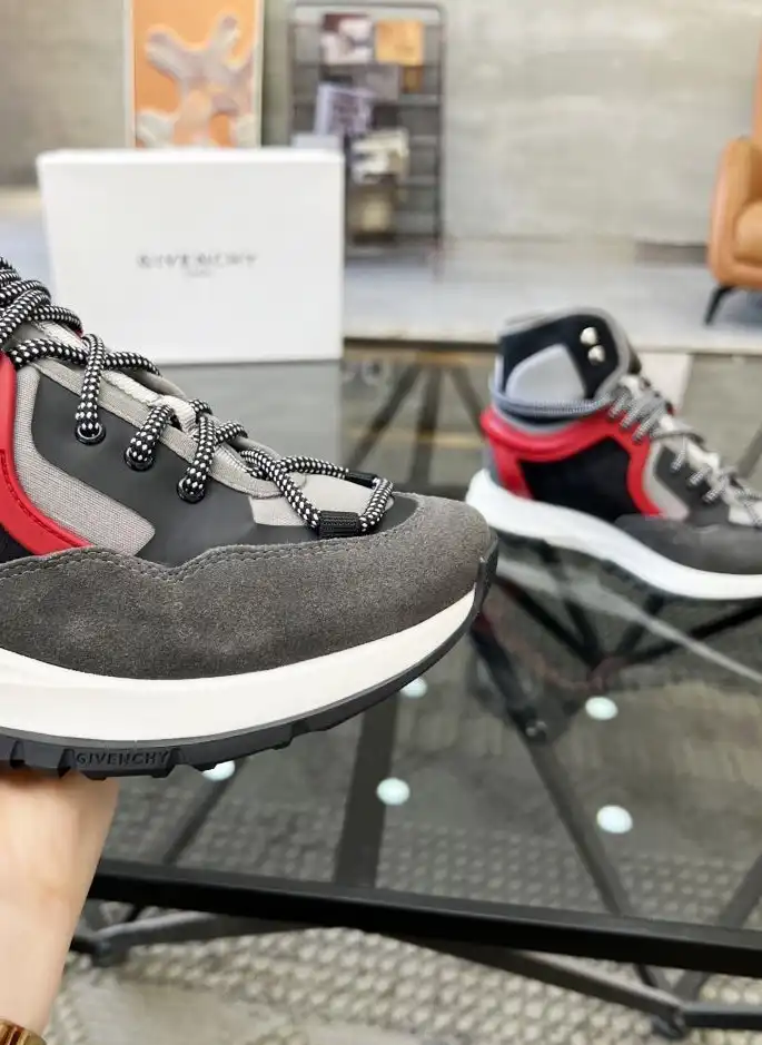 hype Givenchy Sneakers