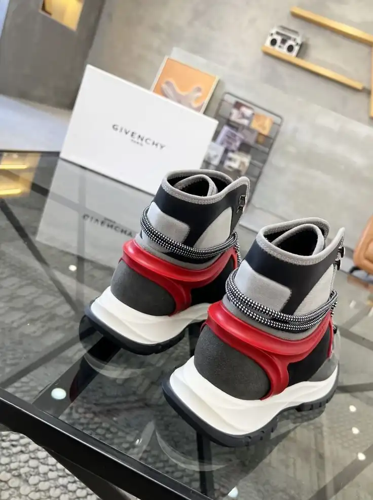 hype Givenchy Sneakers