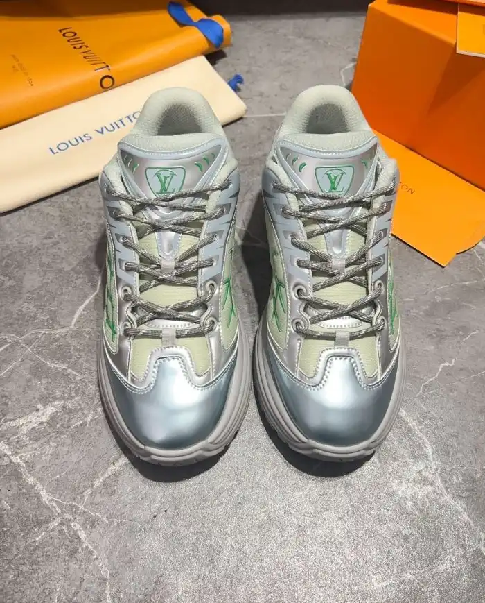 hype Louis Vuitton Sneakers