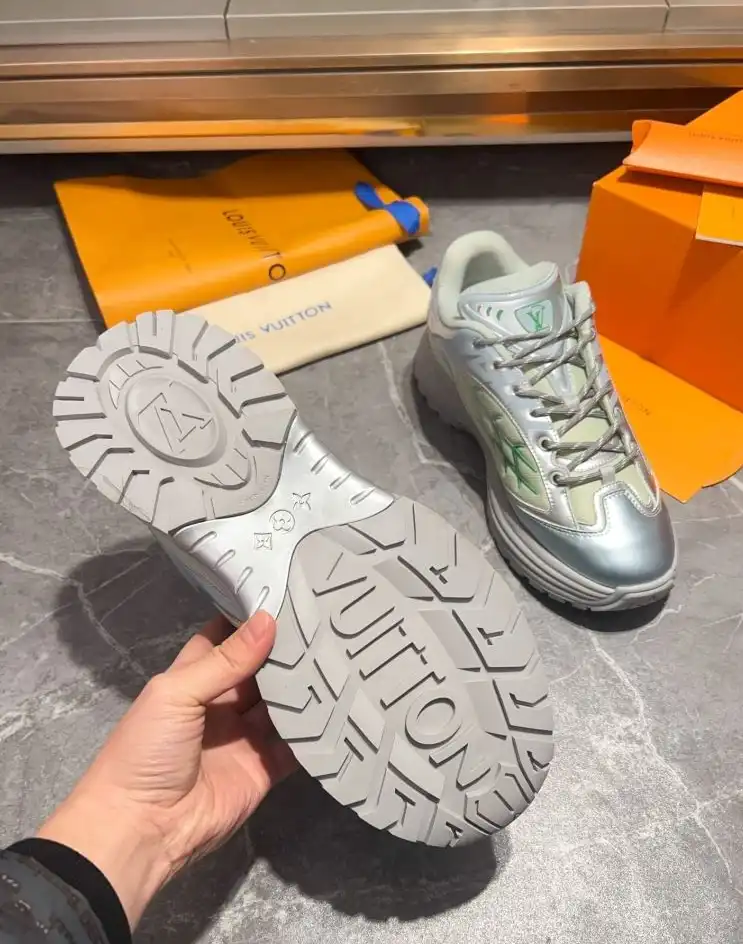 hype Louis Vuitton Sneakers