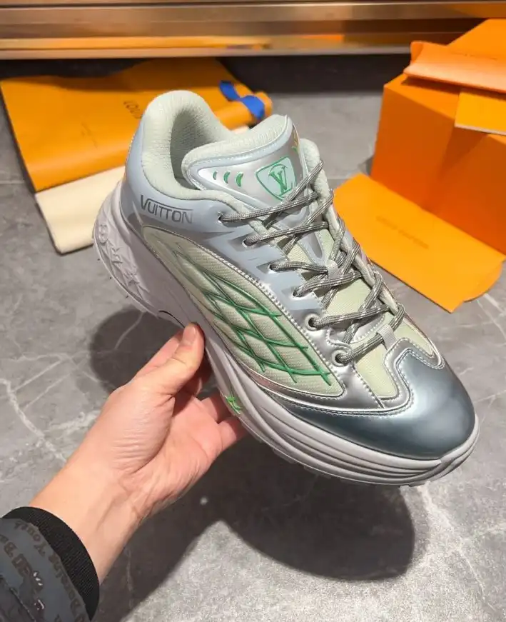 hype Louis Vuitton Sneakers