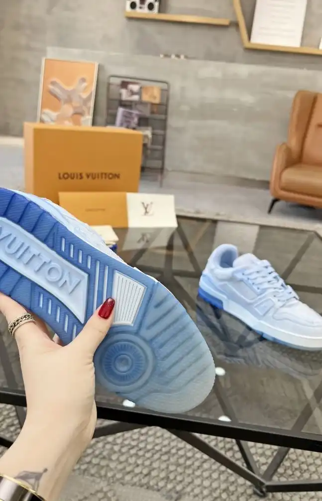 hype Louis Vuitton Sneakers