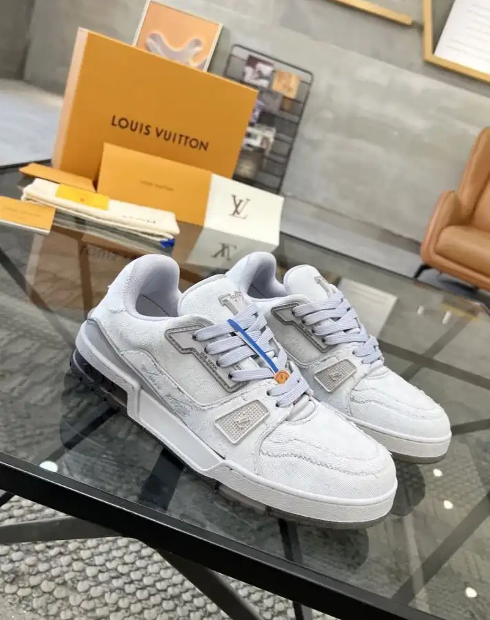 hype Louis Vuitton Sneakers