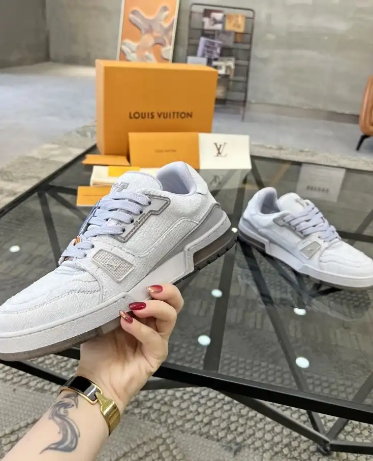 hype Louis Vuitton Sneakers