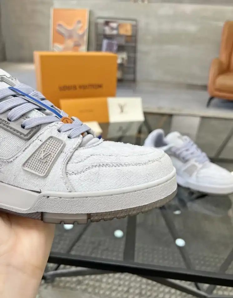 hype Louis Vuitton Sneakers