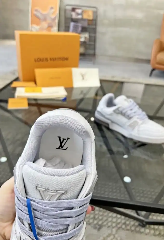 hype Louis Vuitton Sneakers