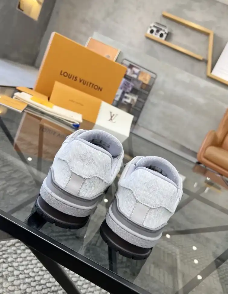 hype Louis Vuitton Sneakers